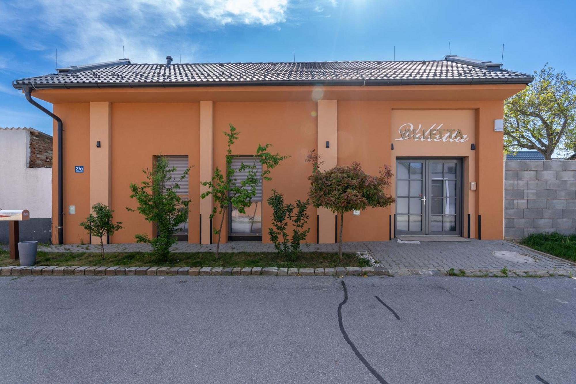 Pension Pannonia พาร์นดอร์ฟ ภายนอก รูปภาพ